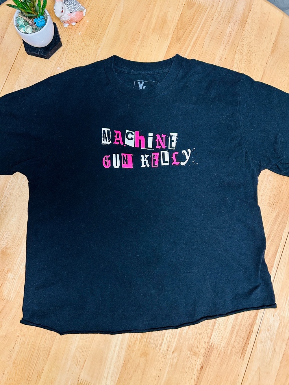 Machine Gun Kelly black graphic crop tshirt